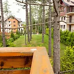 Goldpine Apartments