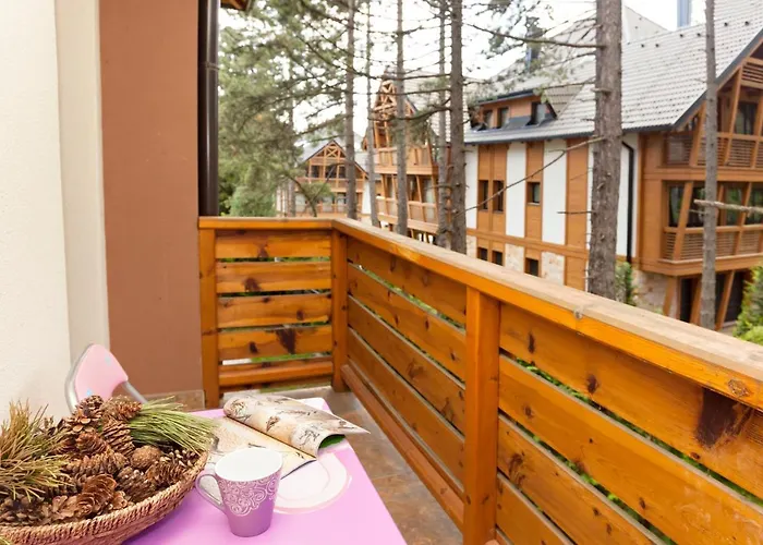 Goldpine Apartments