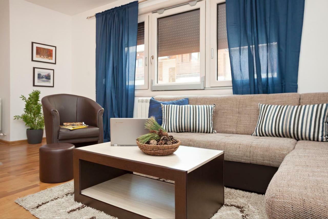 Goldpine Apartment *